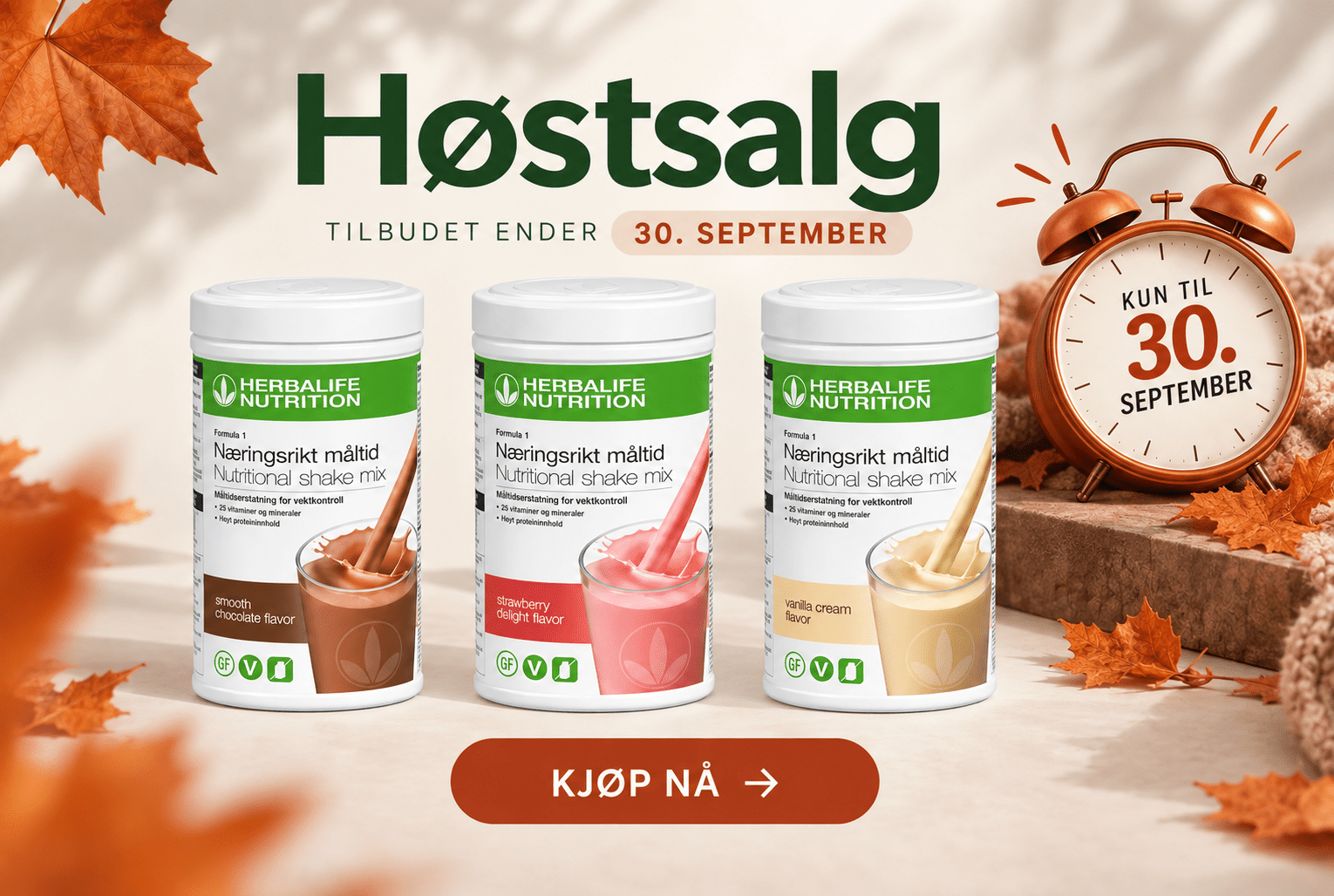 Smilende kvinne holder en shaker med sjokoladeshake under August-salget